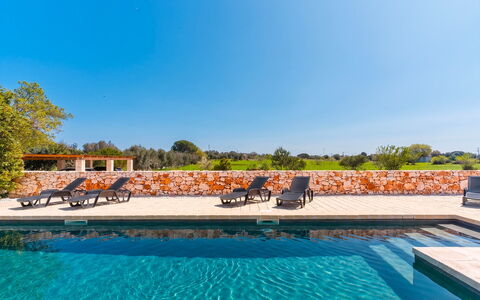 Masseria Grotta Antica 6+2: Blå, Vand, Svømmepøl, Afspejling, Reflekterende Pool, Landscaping, Estate, Udvej, Water Feature, Udendørs Møbler