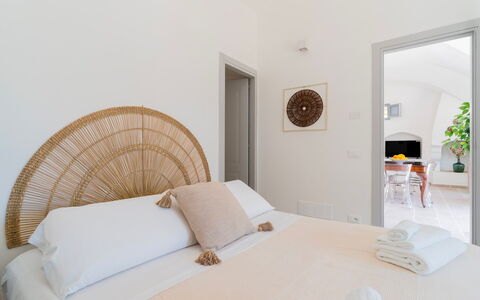 Masseria Grotta Antica 6+2: Træ, Indretning, Møbel, Hjem, Loft, Etage, Soveværelse, Seng, Bed Frame, Sengetøj