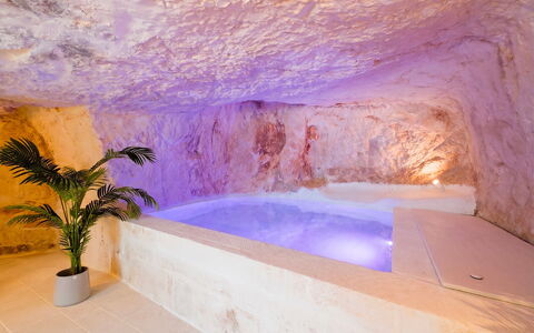 Masseria Grotta Antica 6+2: Udvej, Naturmateriale, Hotel, Svømmepøl, Badekar