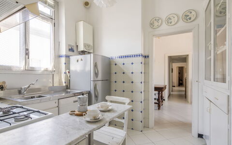 La Terrazza in Centro, Genova: Gulvbelægning, Indretning, Etage, Loft, Møbel, Værelse, Køkken, Hjem, Større Bandage, Countertop