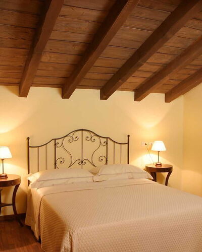 Double Room Moon