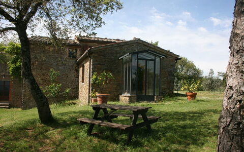 Agriturismo Bevignano: Ejendom, Hus, Træ, Sommerhus, Bygning, Landdistrikt, Græs, Hjem, Ejendom, Landskab