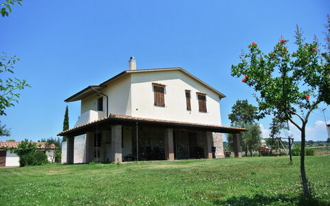 Nonno Tobia: Himmel, Plante, Bygning, Ejendom, Vindue, Træ, Hus, Land Lot, Sommerhus, Boligområde