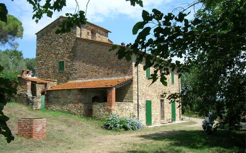 Casa Rossa: Plante, Himmel, Bygning, Vindue, Sky, Træ, Land Lot, Hus, Tækning, Sommerhus