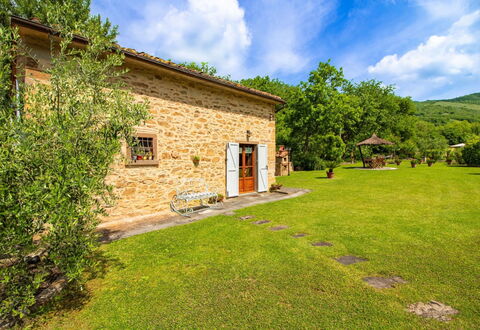 La Casa di Pino: Svømmepøl, Udvej, Have, Eco Hotel, Udendørs Møbler, Thermae, Water Feature, Skygge, Estate, Landscaping