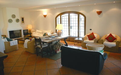 Villa Iris