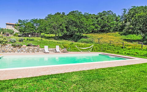 Casalini: Landskab, Have, Svømmepøl, Stuehus, Lawn, Landscaping, Estate, Plantation, Hacienda, Gård