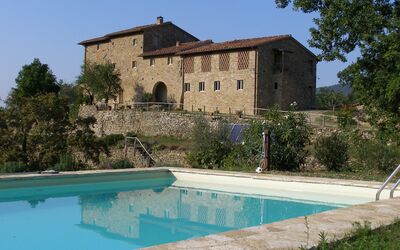 Podere Torremozza: Ejendom, Svømmepøl, Hus, Bygning, Villa, Ejendom, Estate, Ferie, Fritid, Sommer
