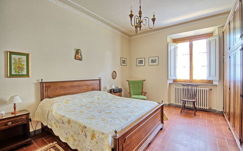 Casale Ambra: Soveværelse, Værelse, Møbel, Ejendom, Seng, Bed Frame, Indretning, Sengetøj, Loft, Etage