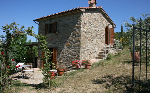 La Casina del Bosco: Plante, Himmel, Bygning, Vindue, Land Lot, Træ, Hus, Sommerhus, Græs, Landdistrikt