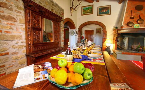 Civitella: Ejendom, Værelse, Hus, Bygning, Hjem, Indretning, Bord, Spisestue, Still Life, Ejendom