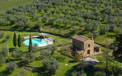 Villa Ferdinando: Svømmepøl, Landskab, Land Lot, Stuehus, Landdistrikt, Udvej, Estate, Sommerhus, Have, Lawn