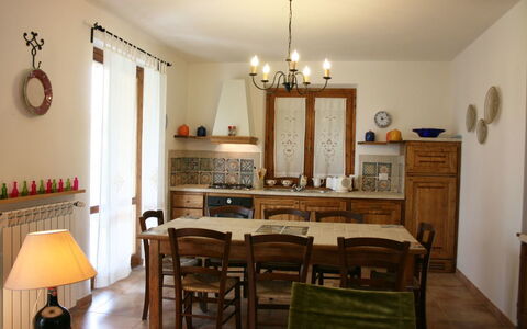 Casa Clementina: Værelse, Møbel, Ejendom, Indretning, Bygning, Spisestue, Loft, Bord, Hus, Etage