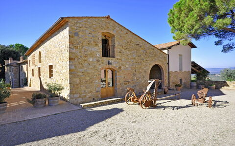 Arturo: Ejendom, Hus, Bygning, Ejendom, Himmel, Landdistrikt, Hjem, Ferie, Estate, Turisme