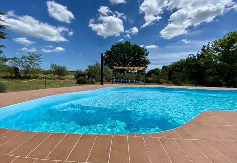 Funghi 2: Vand, Himmel, Sky, Vandressourcer, Svømmepøl, Plante, Azure, Rektangel, Træ, Skygge