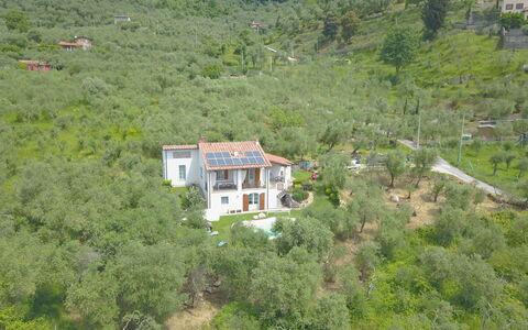 Casa Roberto: Hus, Vegetationen, Landdistrikt, Landskab, Highland, Hjem, Hill Station, Land Lot, Landsby, Plantesamfund