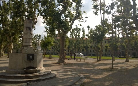 Appartamento Le Volte: Træ, Offentlige Rum, Mindesmærke, Monument, Parkere, Arkitektur, Plante, Statue, Historisk Sted, Fritid