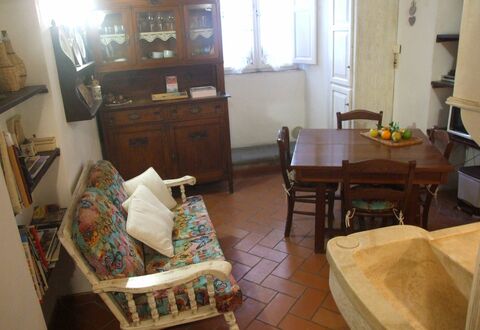 Appartamento Le Volte: Værelse, Ejendom, Møbel, Etage, Stue, Hus, Indretning, Bord, Bygning, Hårdttræ